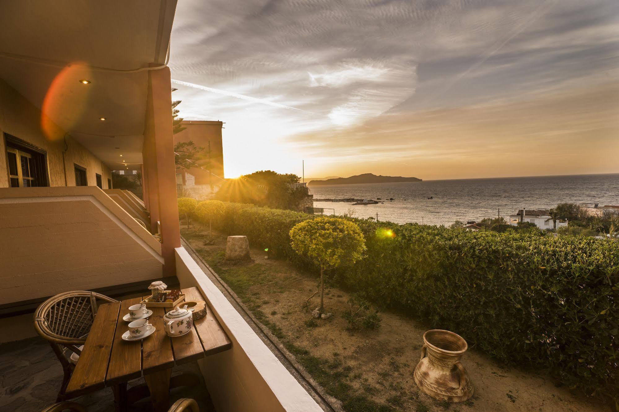 Villa Georgia Apartments & Suites Kalamaki Buitenkant foto